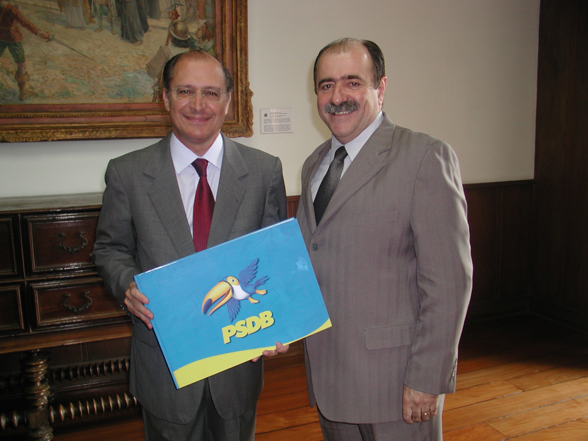 Joo Caramez leva proposta ao governador Alckmin<a style='float:right;color:#ccc' href='https://www3.al.sp.gov.br/repositorio/noticia/03-2008/JCARAMEZ leva sua proposta ao governador Alckmin.jpg' target=_blank><i class='bi bi-zoom-in'></i> Clique para ver a imagem </a>